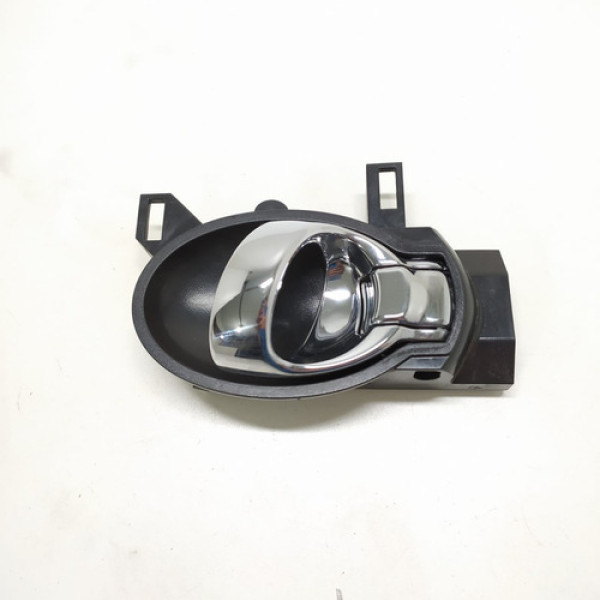 Maçaneta Interna Dianteira Esquerda Versa 2012 A 2015