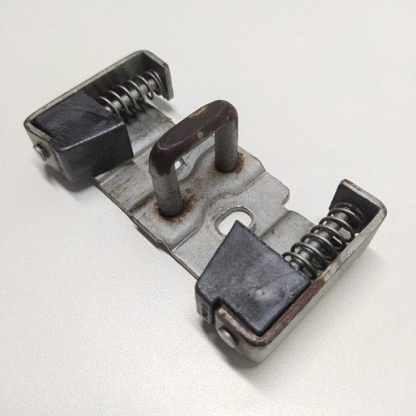 Batente Trava Capô Traseiro Volkswagen Gol G5/g6 2010 A 2016