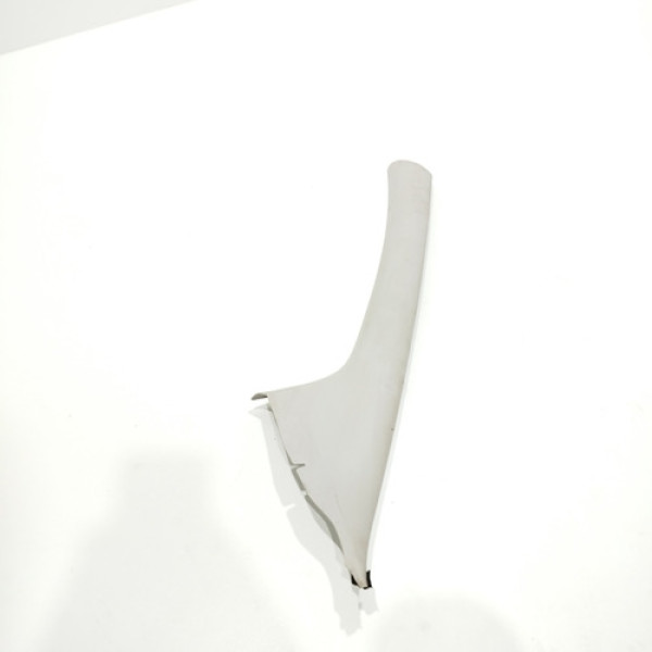 Acabamento Interno Para Brisa Direito Fiorino 2013 A 2017