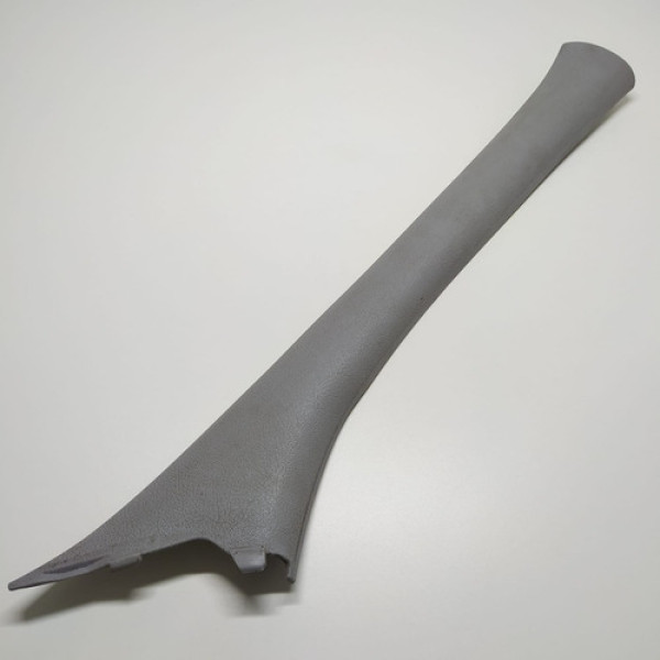 Moldura Coluna Direita Renault Clio 2000 A 2005