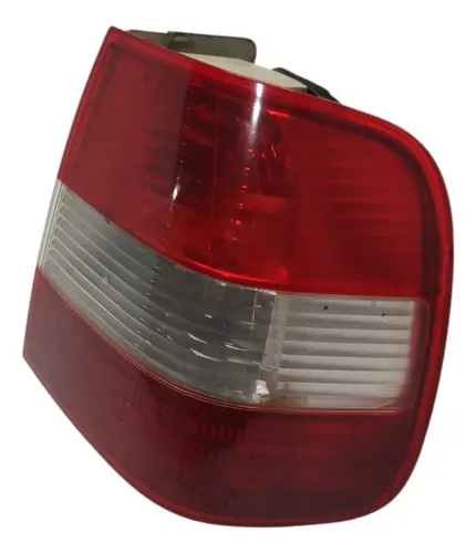 Lanterna Direita Polo Sedan 2004 2005 Direito/passageiro Vermelho